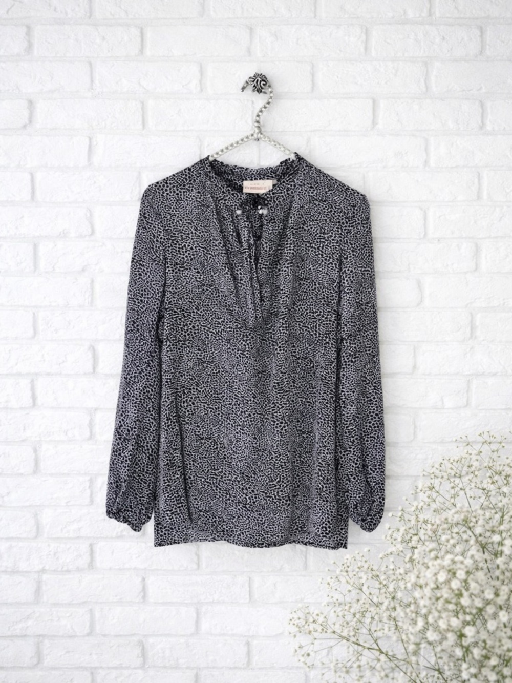 Rungolee Silk Popover Tunic Long Sleeve Animal Print Blouse Size S